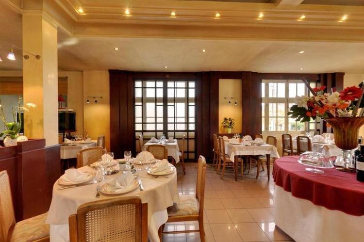 Logis Auberge des Vieux Chênes