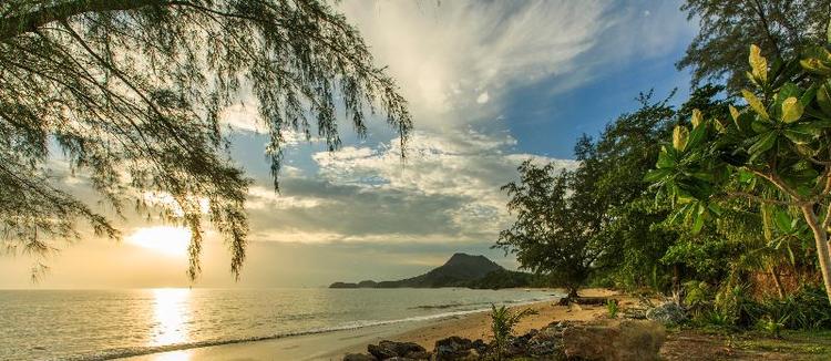 Koh Jum Beach Villas