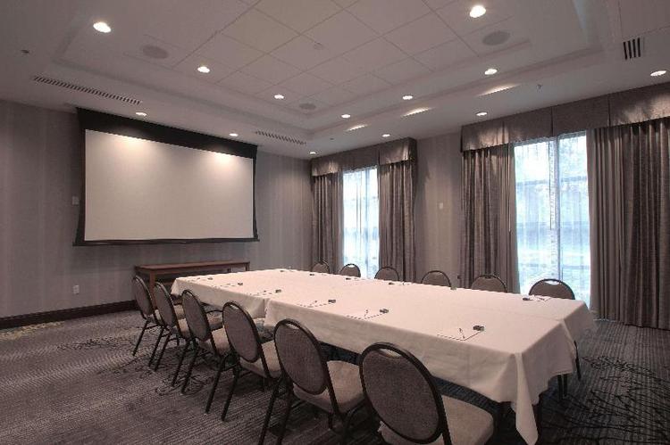 Hampton Inn and Suites Columbus/University Area