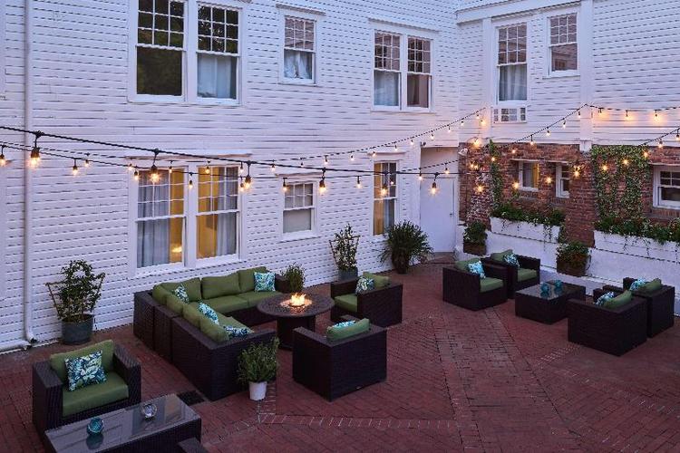 The Partridge Inn Augusta, Curio Collection