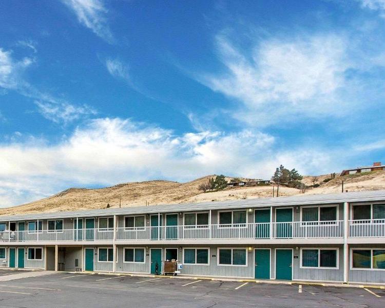Arlington Inn