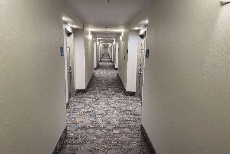 Days Inn & Suites by Wyndham Tahlequah