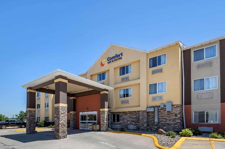Comfort Inn & Suites Waterloo- Cedar Falls