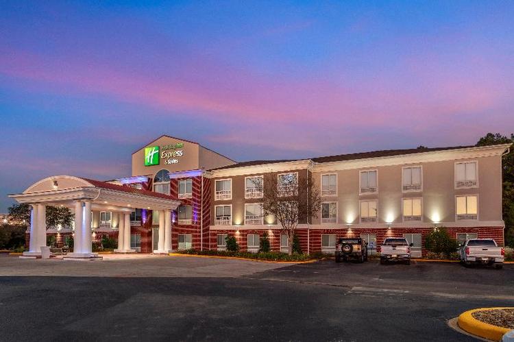 Holiday Inn Express and Suites Natchitoches