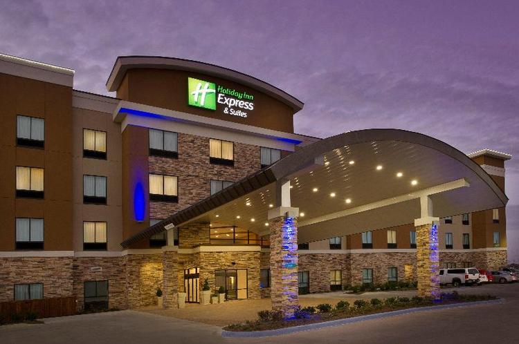 Holiday Inn Express and Suites Waco South