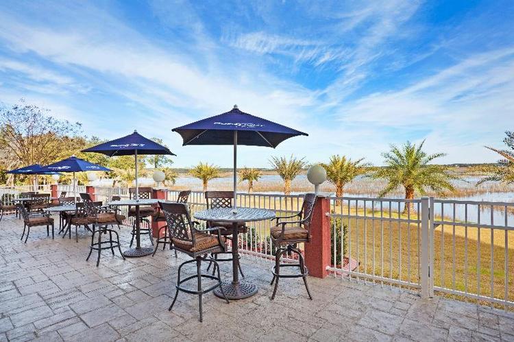 Holiday Inn & Suites Beaufort @ Highway 21