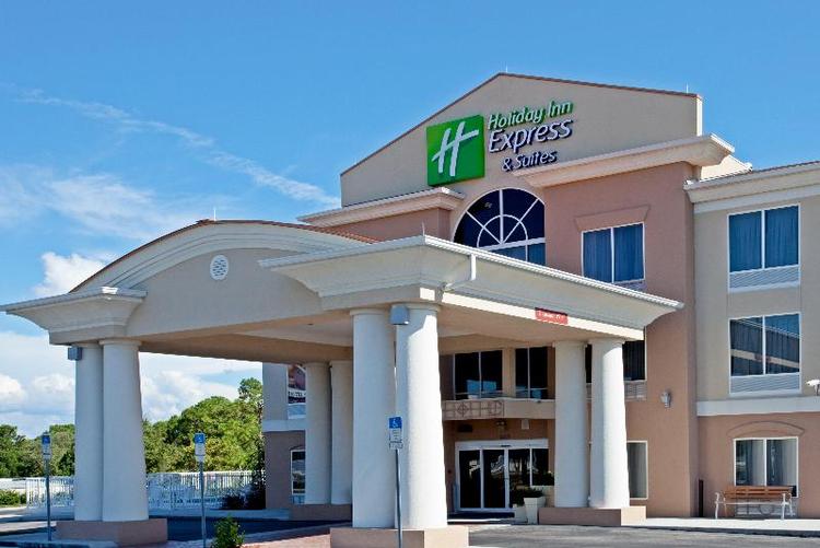 Holiday Inn Express and Suites Brooksville West