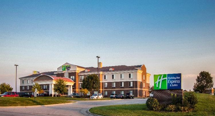 Holiday Inn Express and Suites Altoona Des Moines