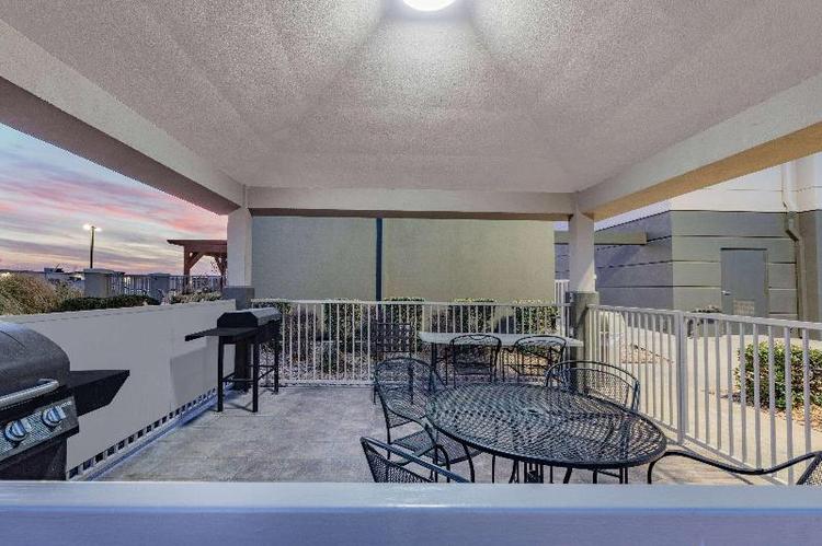 Hawthorn Suites by Wyndham Ardmore