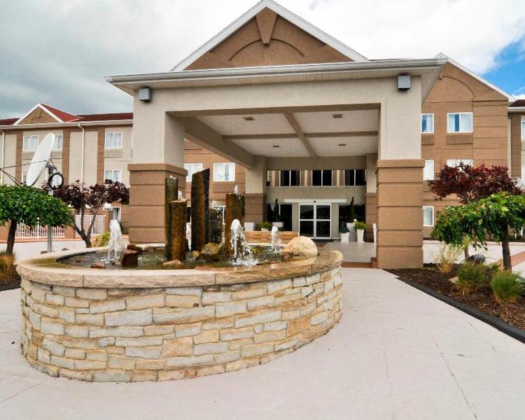 Holiday Inn Express and Suites Port Clinton Catawb