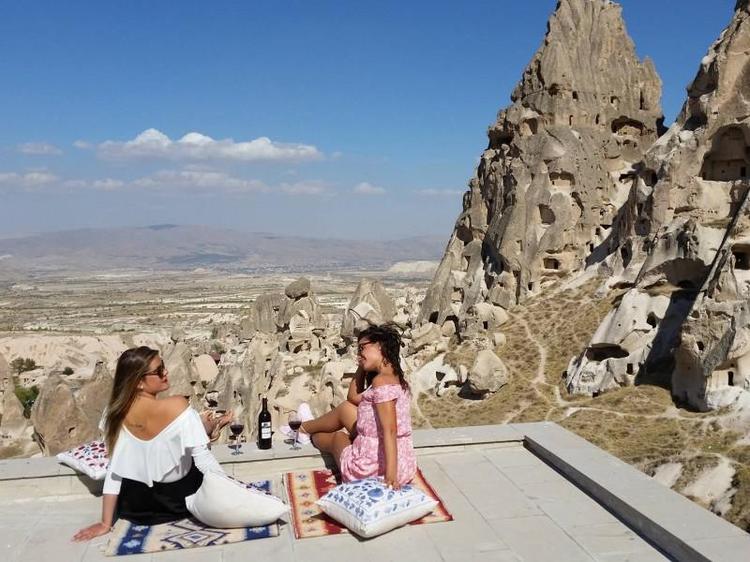 Caldera Cave Hotel