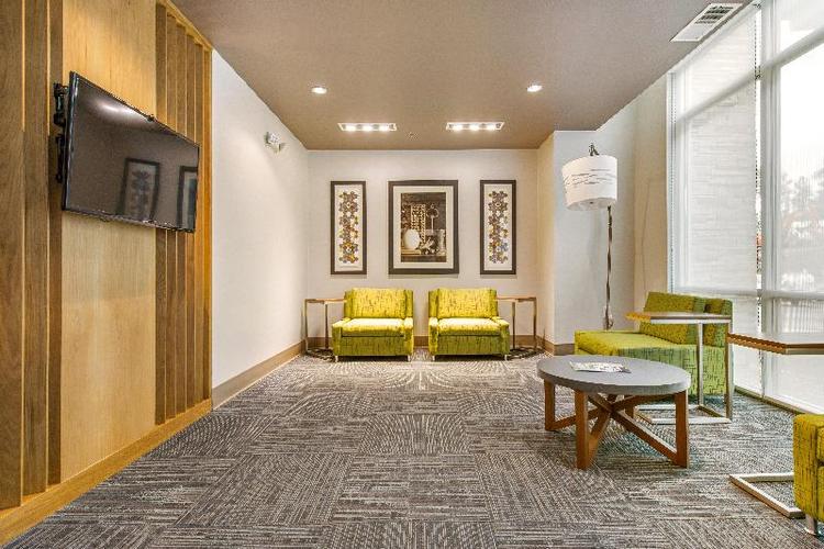 Holiday Inn Express and Suites Carrollton West