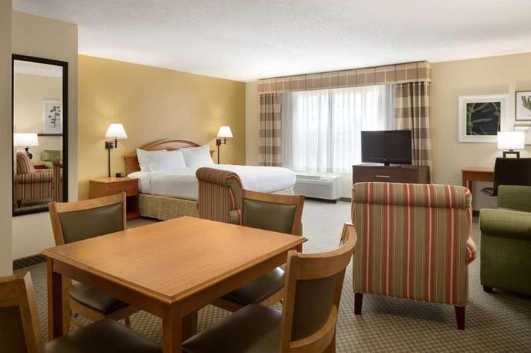Country Inn Suites By Radisson Grinnell Ia