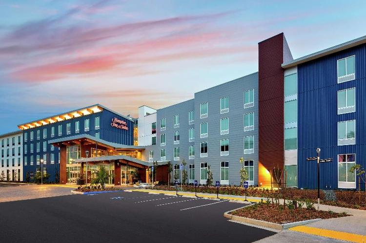 Hampton Inn & Suites S Diego Airport Liberty Stati