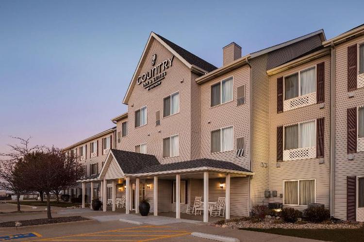 Country Inn & Suites by Radisson Bloomington-Norma