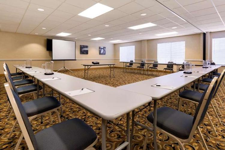 Country Inn & Suites By Radisson, Burlington