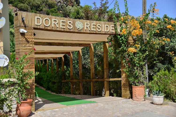 Dores Residence
