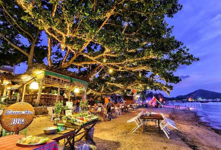 Sairee Hut Resort