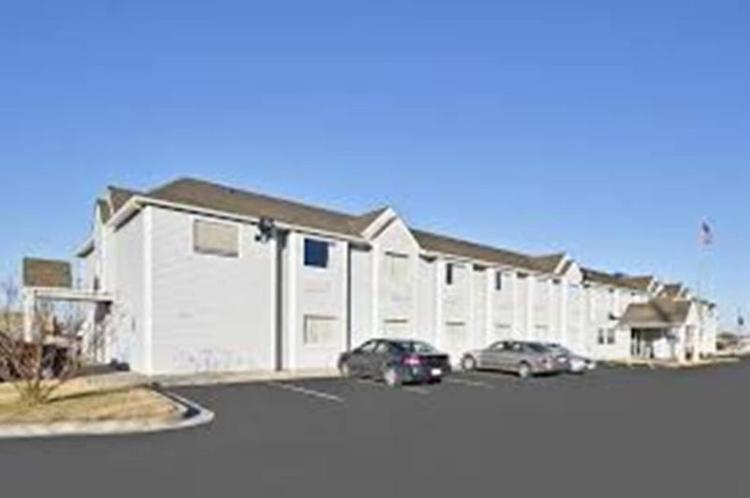 Americas Best Value Inn Suites Ada