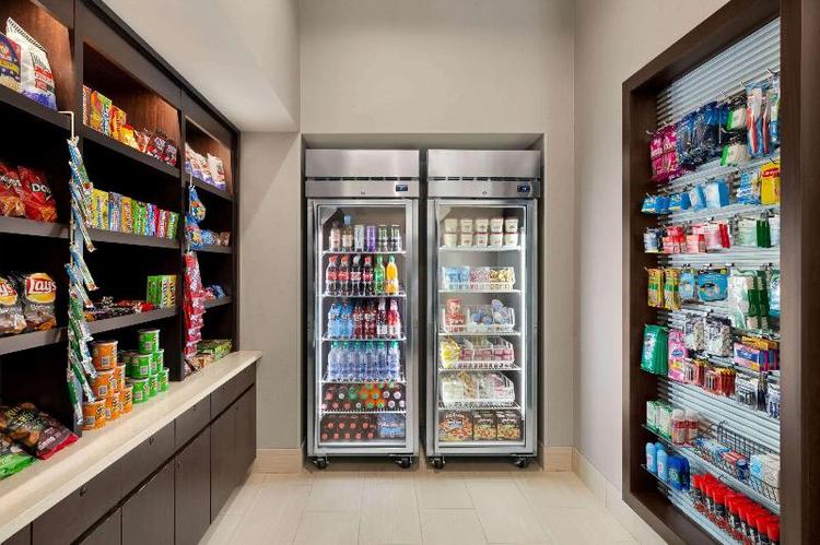La Quinta Inn Suites By Wyndham Burlington