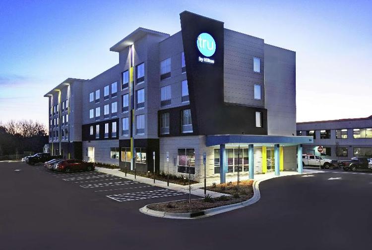 Tru by Hilton Burlington