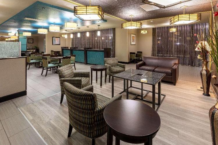 La Quinta Inn Suites By Wyndham Durant