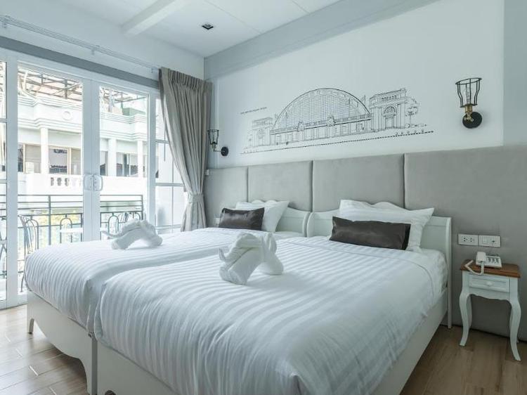 White Ivory Bed Breakfast