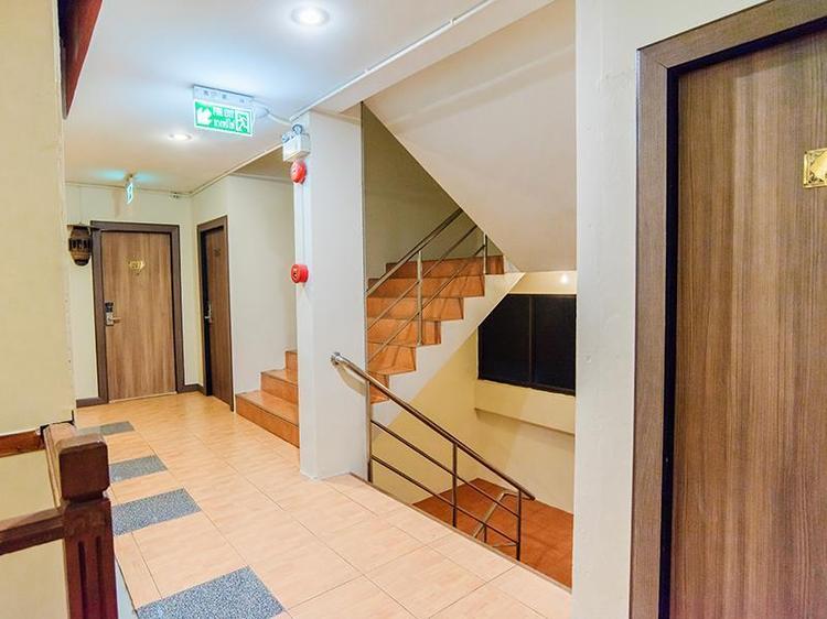B2 Airport Boutique Budget Hotel