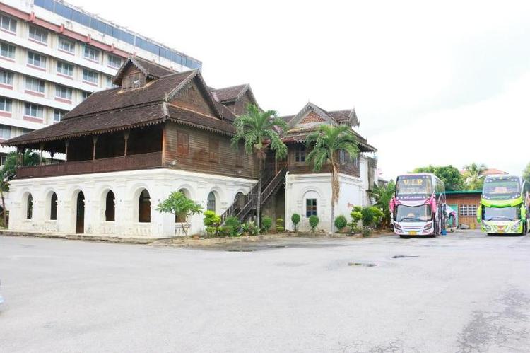 Diamond River Ping Petch Ngam Hotel