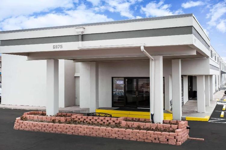 Travelodge by Wyndham Colorado Springs Airport SFB