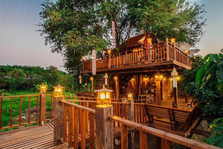 Honeyland Resort