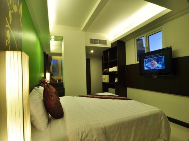 P S Hotel