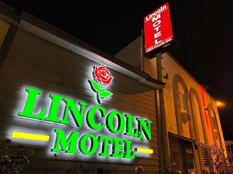 Lincoln Motel