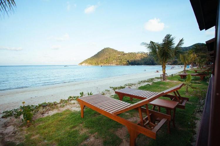 Pingchan Koh Phangan Beachfront Resort