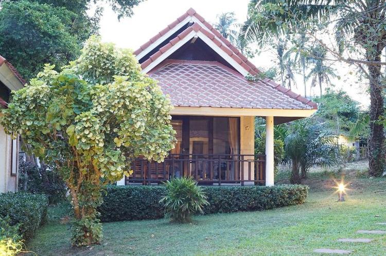 Aquavana Haad Rin Resort