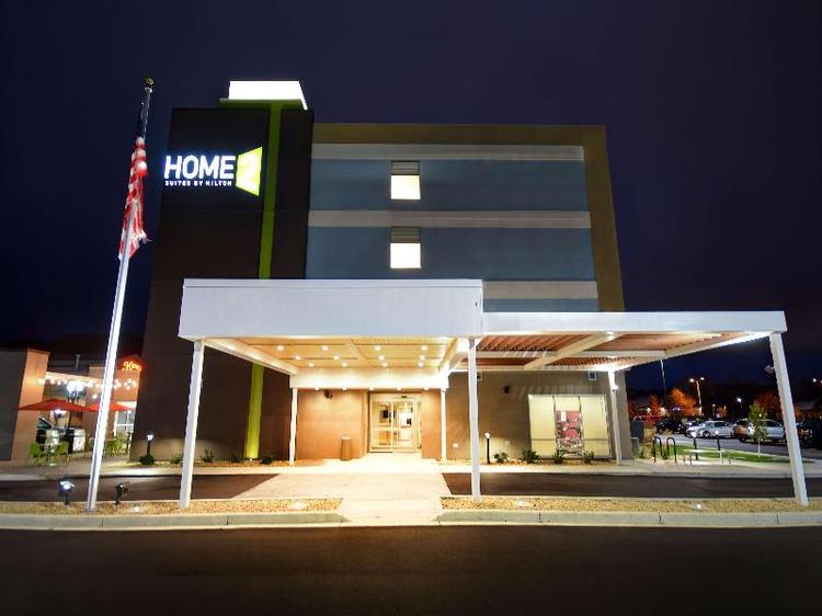 Home2 Suites Eau Claire South, WI
