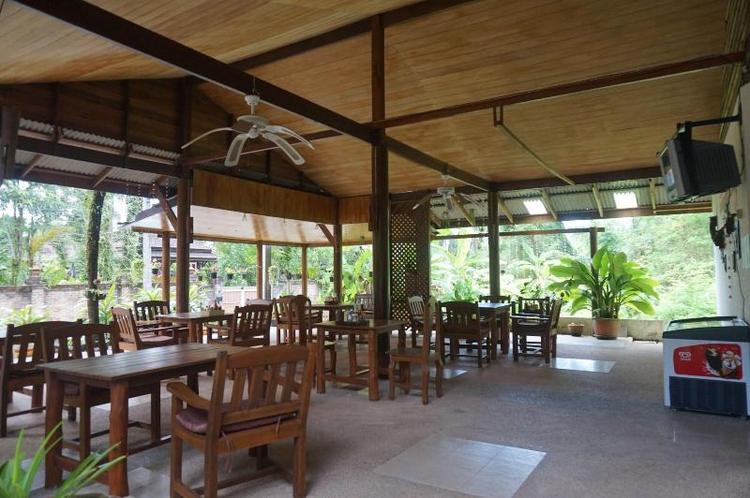 Cousin Resort