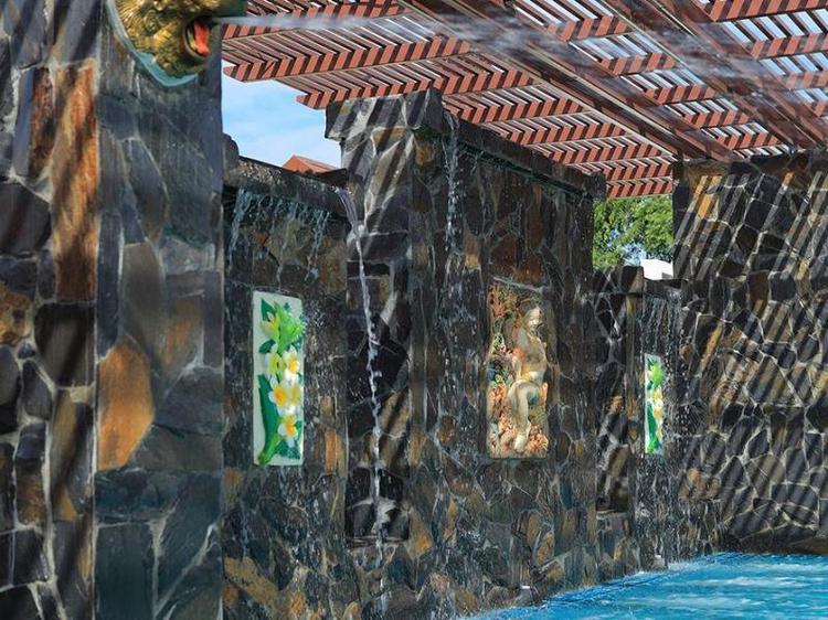 Pueanjai Resort and Restaurant