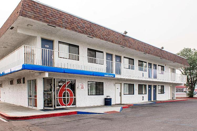 Motel 6 Kalispell