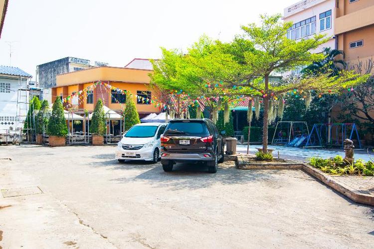 Phasuk Hotel