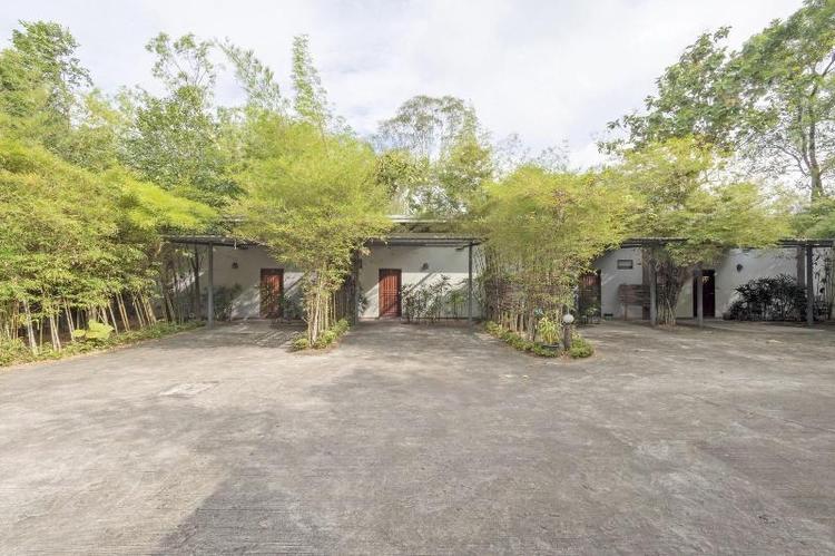 757 Black Bamboo Resort
