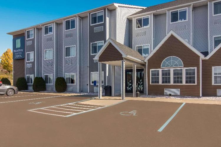 Sleep Inn & Suites Clarion