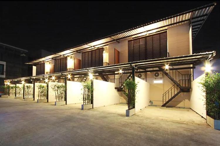 Bearing 26 Hotel