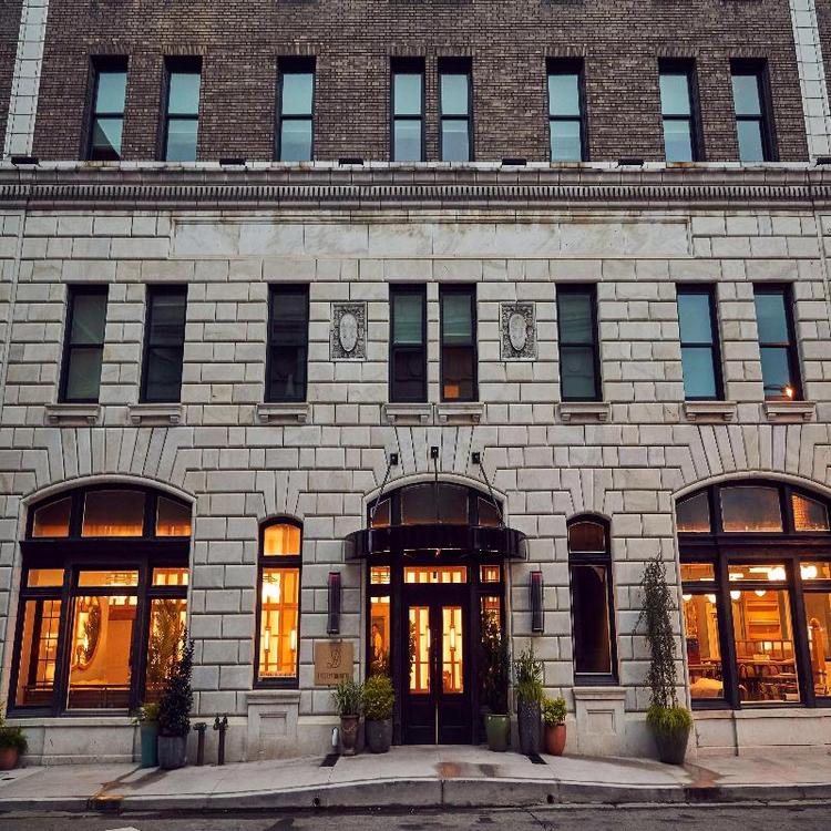 The Drayton Hotel Savannah, Curio Collection by Hi