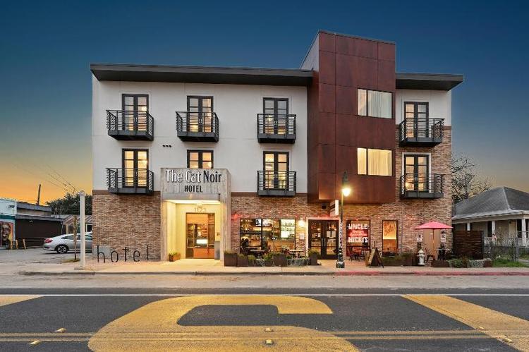 Hotel Eleven