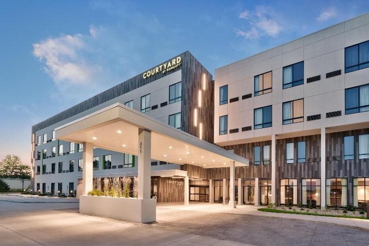 Courtyard By Marriott Ames