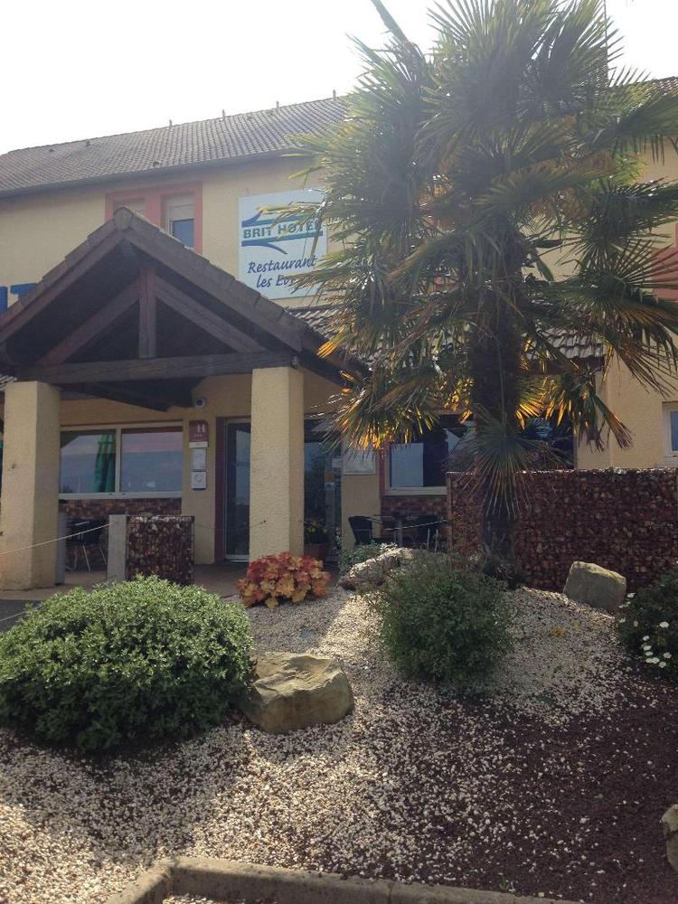Brit Hotel Les Evens