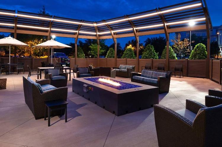 Courtyard By Marriott Charlotte Northlake