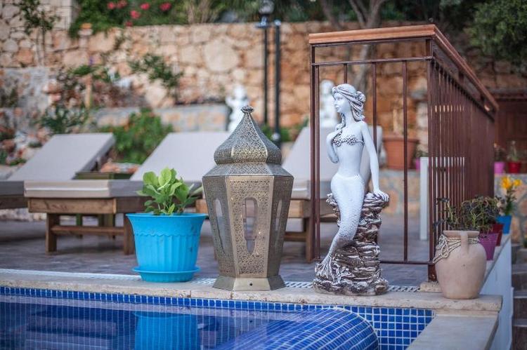 Sunset Villa Hotel