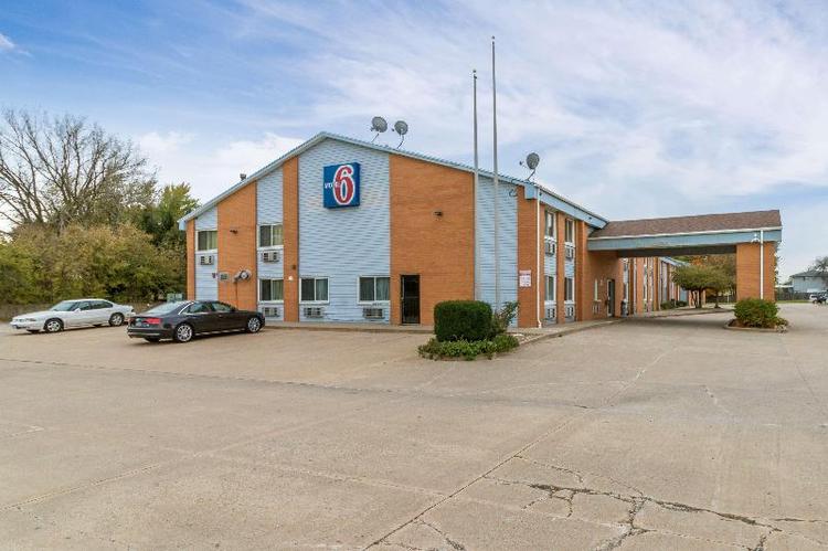 Motel 6 Davenport Ia